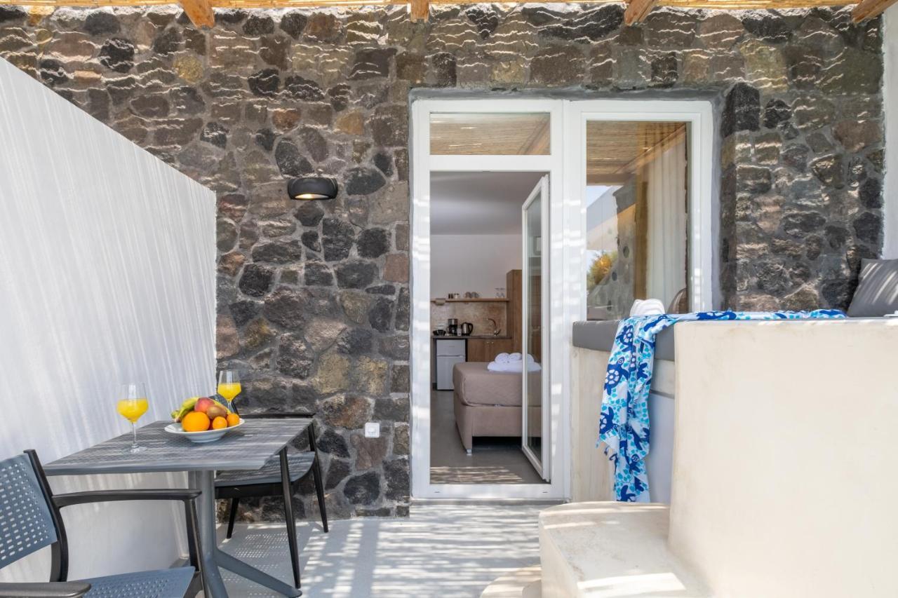 Sand Gem - Beach Apartments Perivolos  Bagian luar foto
