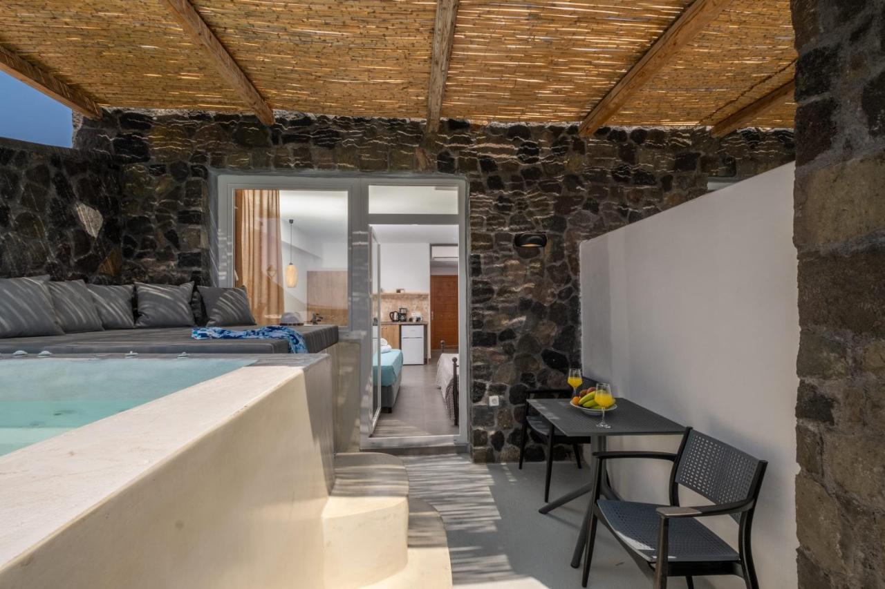 Sand Gem - Beach Apartments Perivolos  Bagian luar foto