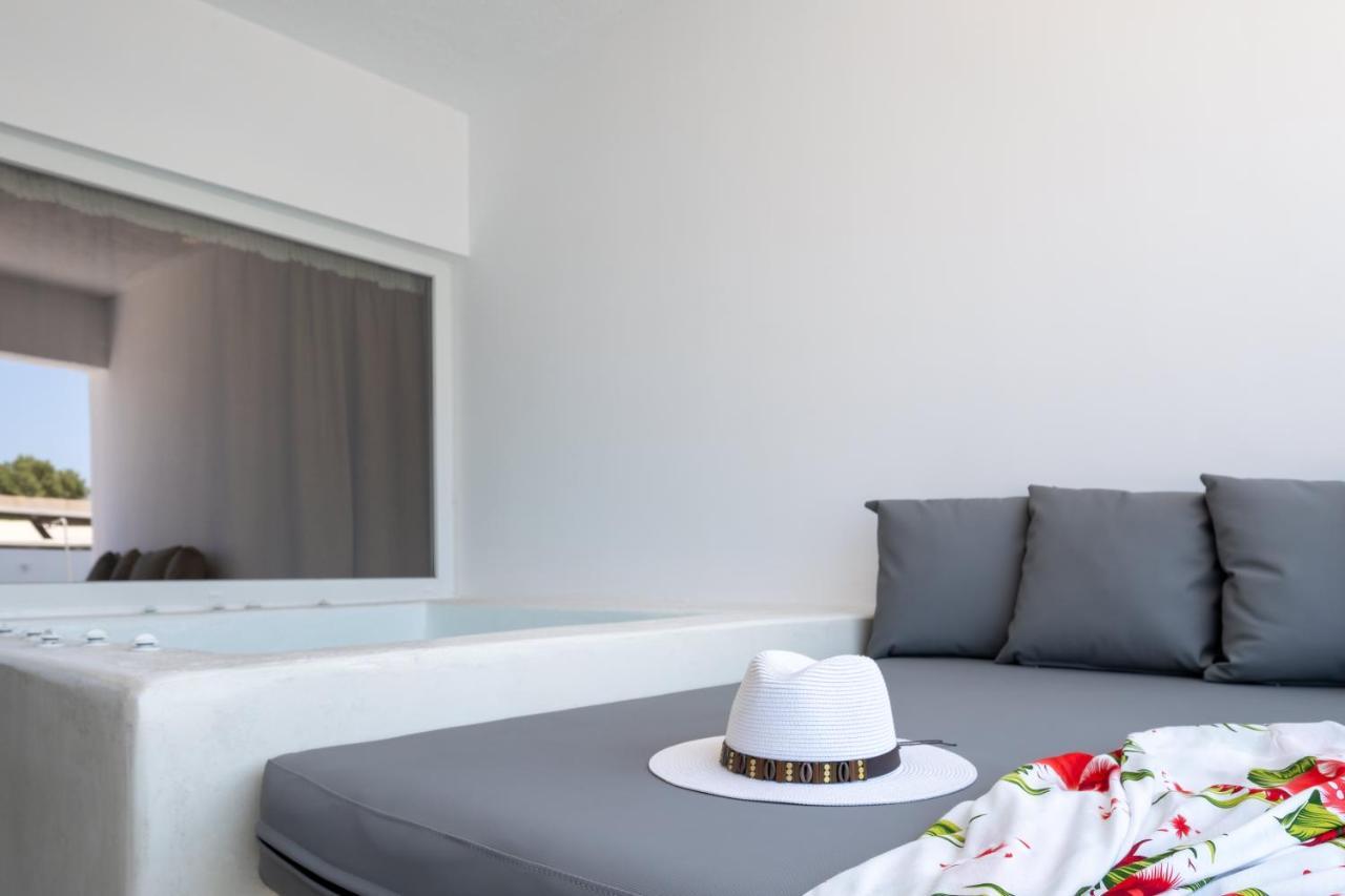 Sand Gem - Beach Apartments Perivolos  Bagian luar foto