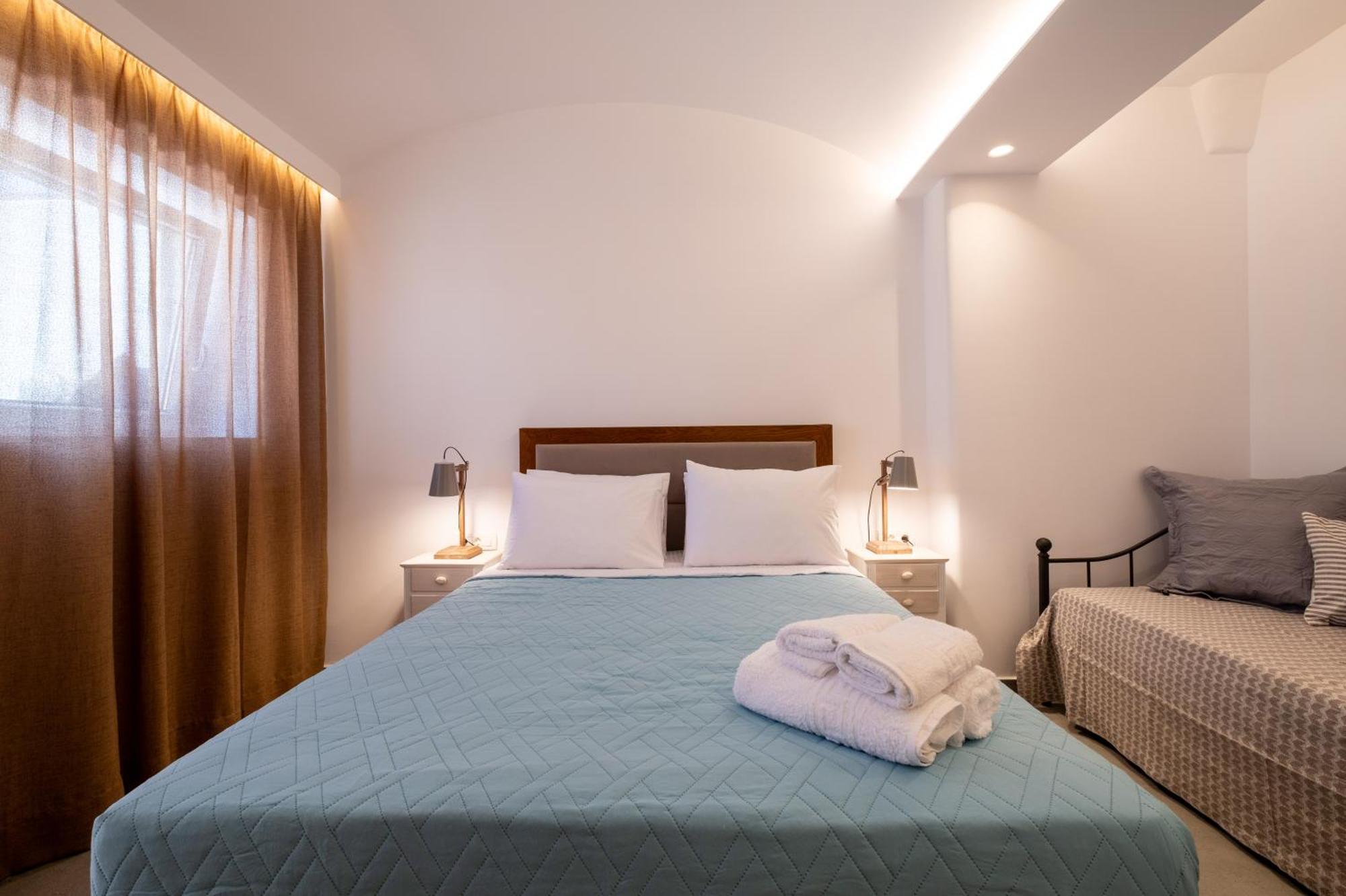 Sand Gem - Beach Apartments Perivolos  Bagian luar foto