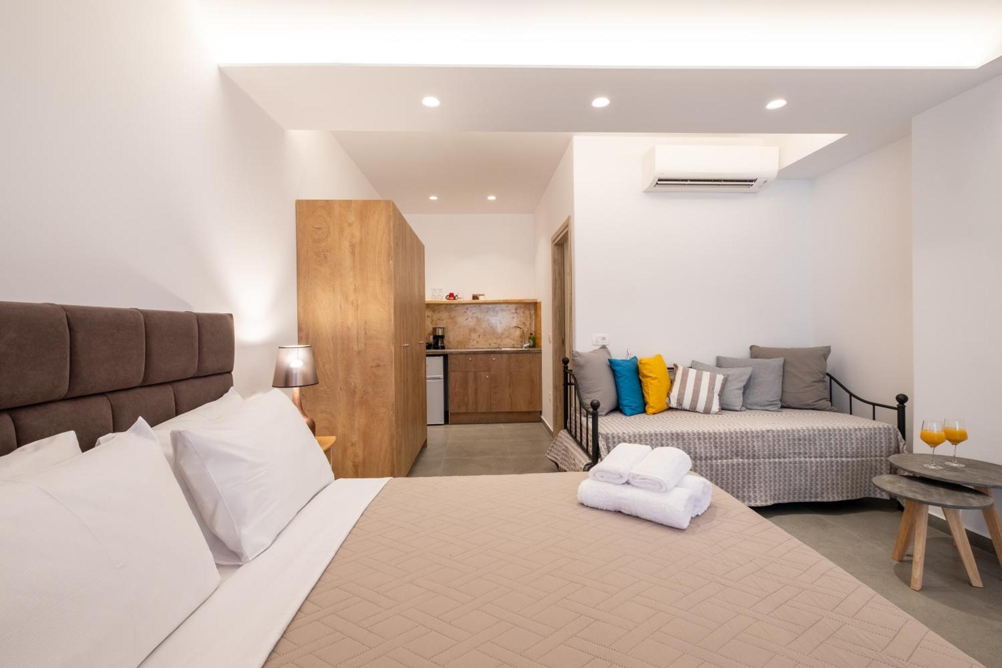 Sand Gem - Beach Apartments Perivolos  Bagian luar foto