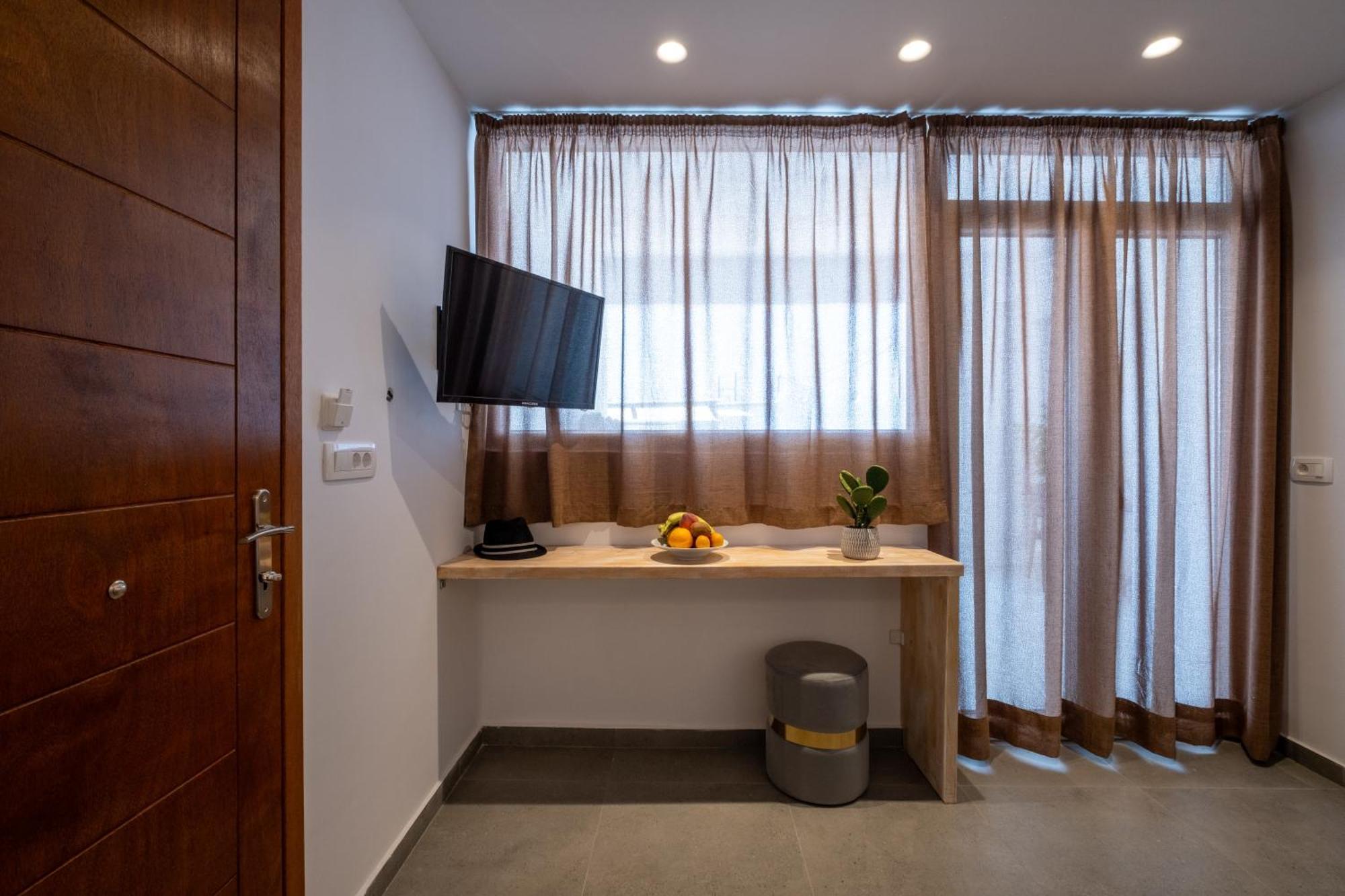 Sand Gem - Beach Apartments Perivolos  Bagian luar foto